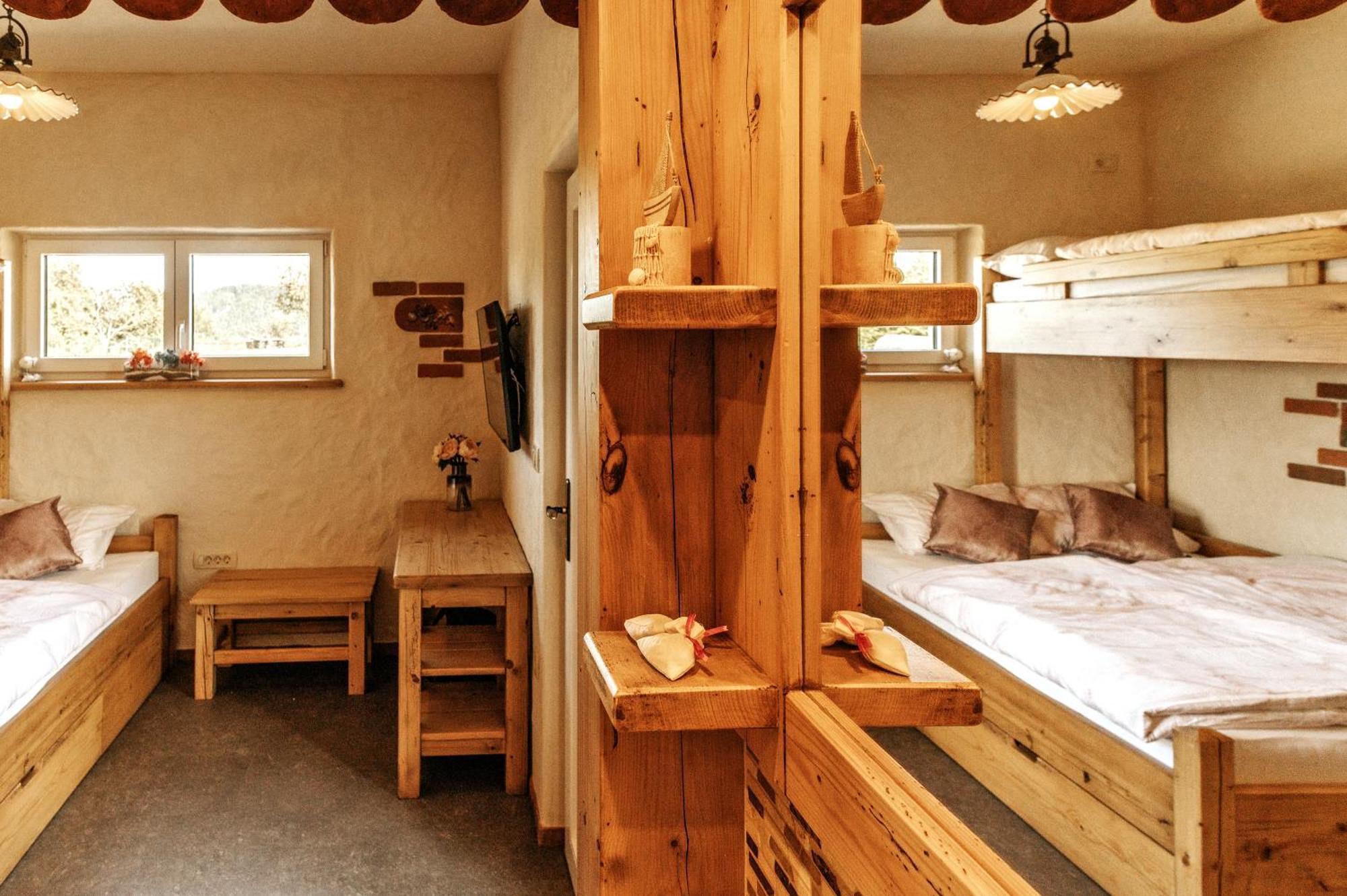 Gostilnica Orle - Sleeping In The Tower Hotell Škofljica Eksteriør bilde